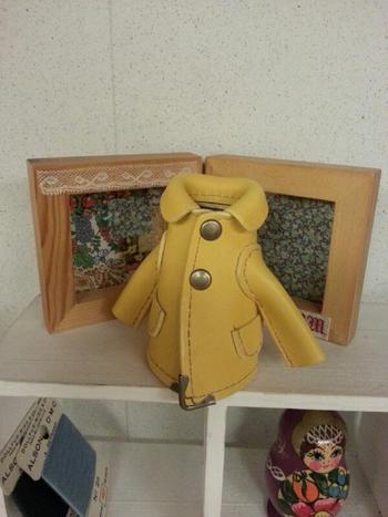 yellow。