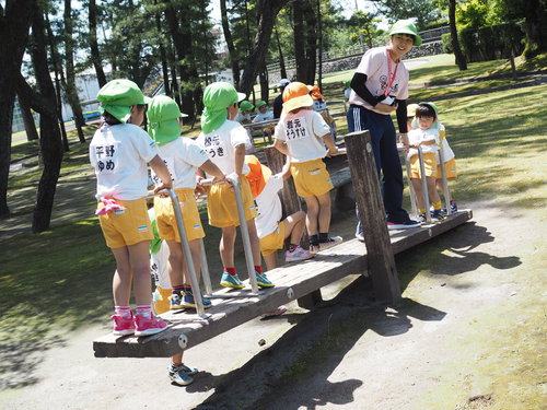 年中さくら・すみれ組*5月 園外保育*