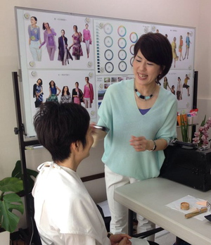 私も20代でパーソナルカラー診断をうけました! 私も20代でパーソナルカラー診断をうけました!
