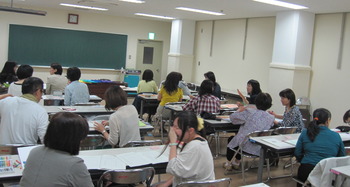 鹿児島中央公民館カラーセラピー講座開講しました