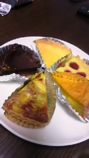 お土産のケーキ