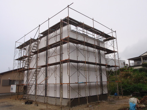 casa　cube　雨