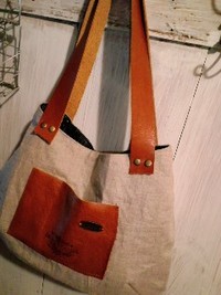 ちょこっと革bag。