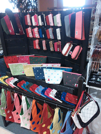 出店者のご紹介【WISTARIA LASE】