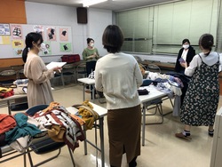 手持ちの服の着まわし術・青少年ホーム