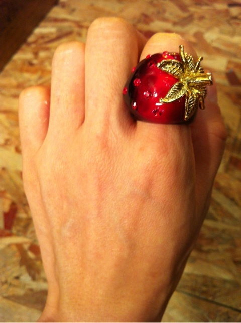 ◆オーロラダイヤ、苺な指輪◆