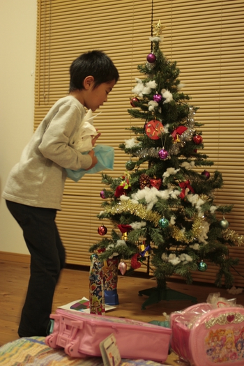 クリスマスの朝の出来事。