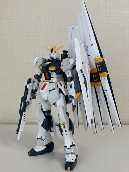 1/144 RG ν(ニュー)ガンダム 1/144 RG ν(ニュー)ガンダム