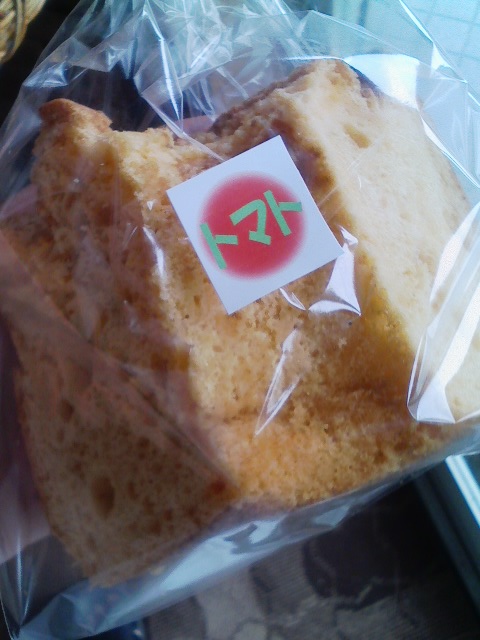 夏!トマトのシフォンケーキ♪