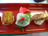 名物料理試食会「きもつき手毬デデ寿司」
