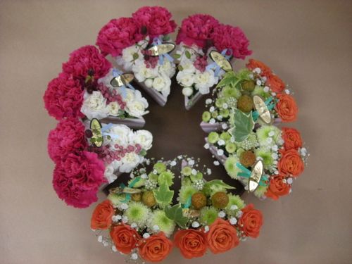 お花のケーキをどうぞ・・・