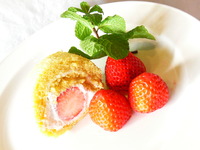 とちおとめのロールケーキ