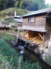 佐賀県の器。大分県の小鹿田焼き。