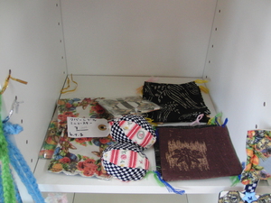 ハンドメイド作家さんの作品も続々入荷しています。