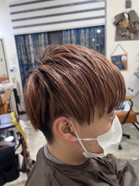 ピンクベージュ