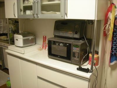 BA 神様が埋まっている食器棚