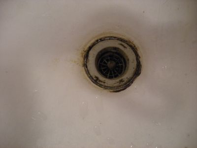 毎日使っているはずの洗面台