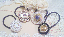 ミニ刺繍ビーズヘアゴム♪
