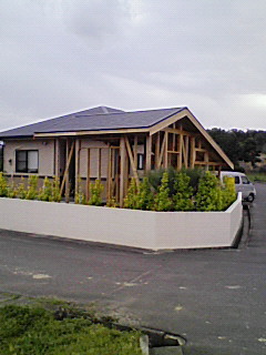 小さいものと、屋根完成～