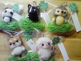 かもみ~るさんの作品入荷