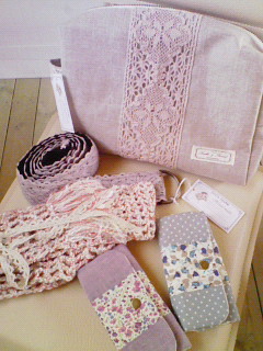 petit coutuさんの作品入荷