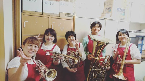 5/19 グループホームにて母の日父の日会♪ 5/19 グループホームにて母の日父の日会♪
