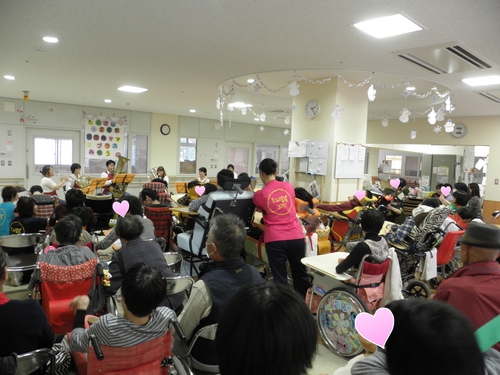 やまびこ医療福祉センター 音楽会(11/12) やまびこ医療福祉センター 音楽会(11/12)