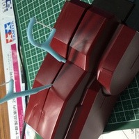 部品分割には歯間ブラシ