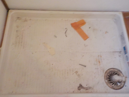 トイレ手洗い器の異常な汚れ（日置市の空室クリーニング）