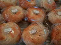 本日のベーグルとシフォンケーキ