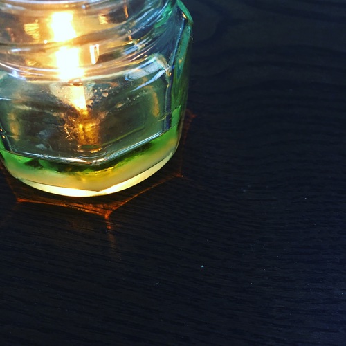 エメラルドグリーン エメラルドグリーン