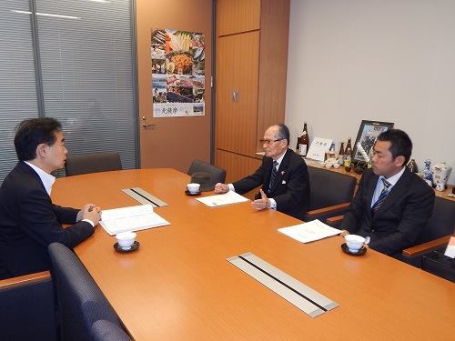 星塚敬愛園入所者自治会岩川洋一郎会長にお越し頂きました。