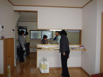 先日　Ｔ邸の　完成見学会を致しました。