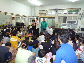 みくに幼稚園　御神田　に　ＥＭ投入のボランティアでした。