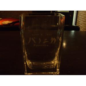 ６周年の……