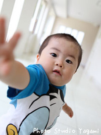 １才記念は興味津々