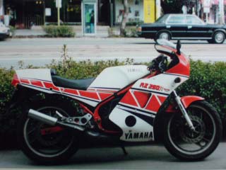 YAMAHA RZ250RR