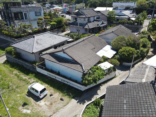 西之表市西之表【売家】市街地高台木造和風平屋建て5DK500万円 西之表市西之表【売家】市街地高台木造和風平屋建て5DK500万円