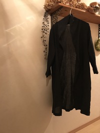 黒色リネンのおとな服 2018/06/15 23:25:18