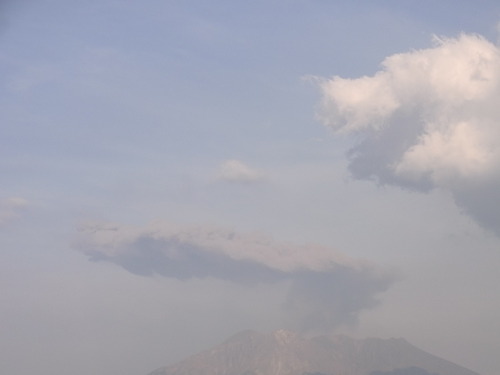 桜島と空の写真