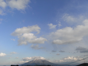 桜島と空の写真