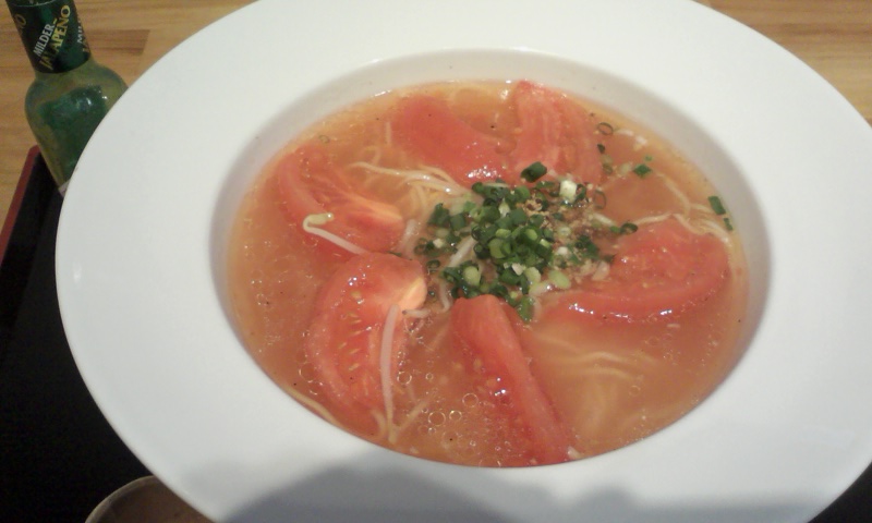 塩とまと麺を食す