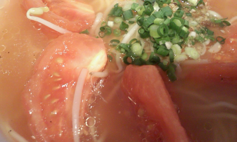 塩とまと麺を食す