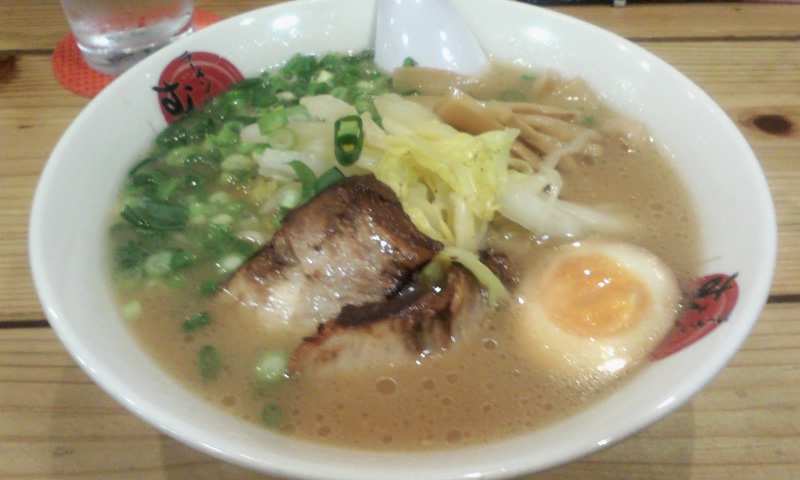 キムチ食べ放題のラーメン屋