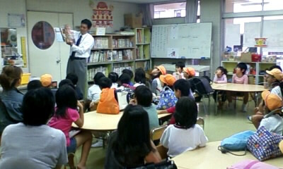 「読み聞かせ」って。