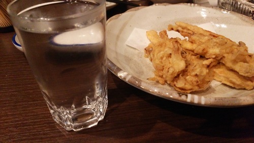 お湯割りで…落ち着かせ。