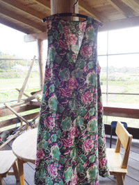 花柄のジャンパースカート