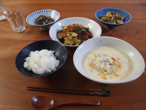 夜ごはん。。。