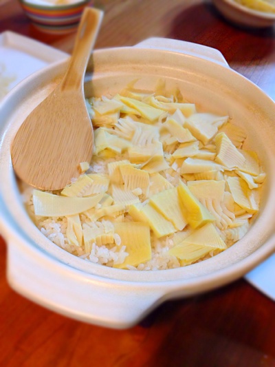 たけのこご飯炊き上がりましたよー(^-^) たけのこご飯炊き上がりましたよー(^-^)