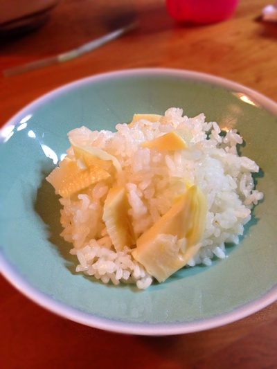たけのこご飯炊き上がりましたよー(^-^) たけのこご飯炊き上がりましたよー(^-^)